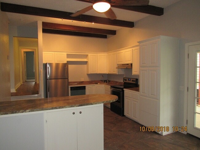 Building Photo - Beautiful Liberty Heights Area