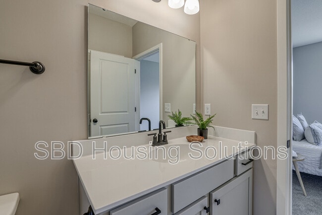 Building Photo - 27421 E Oak Vw Dr