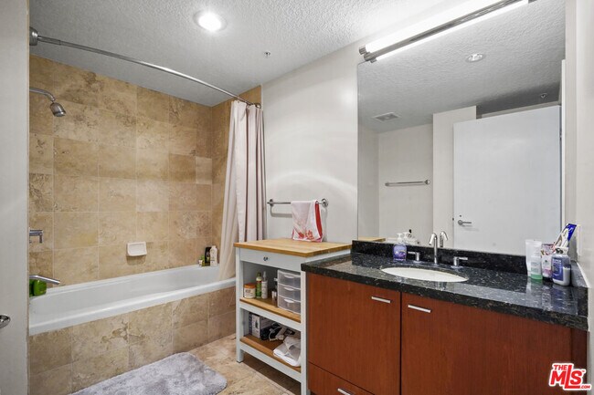 Building Photo - 3141 Michelson Dr