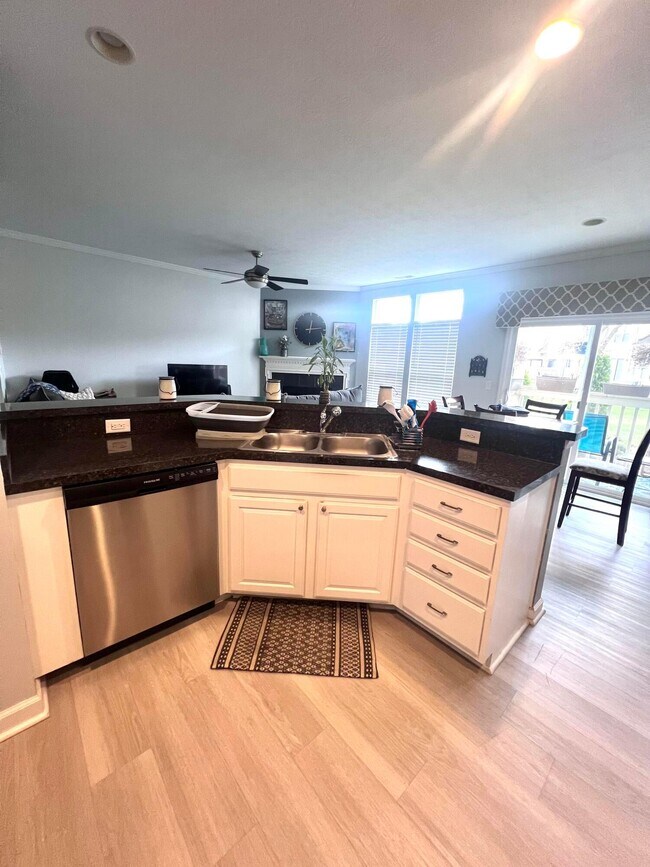 Building Photo - 3427 Fishinger Mill Dr