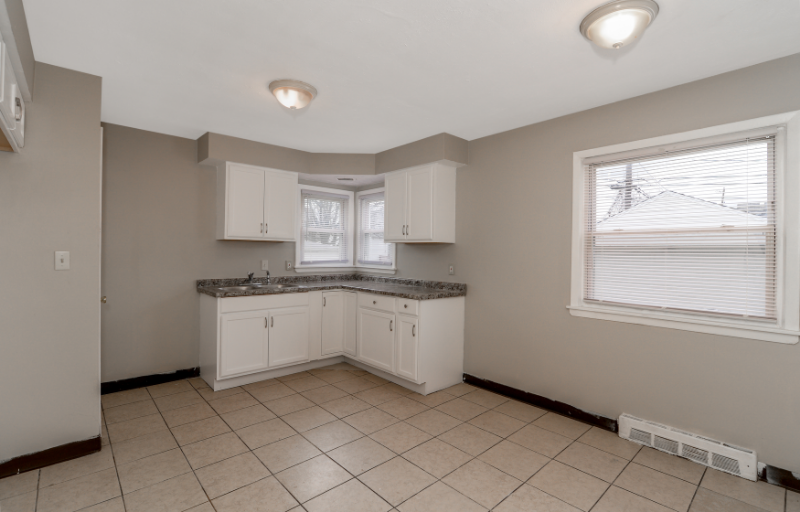 Building Photo - 12328 Grannis Rd