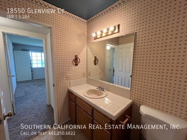 Building Photo - 18550 Glenview Ct