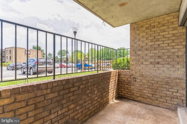 Building Photo - 7598 Gales Ct