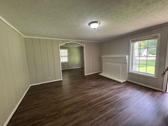 Building Photo - 1055 Co Rd 454
