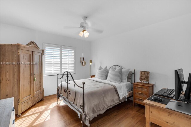 Building Photo - 4072 Park Ave