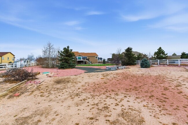 Building Photo - Woodman Hills 4 bdrm rancher