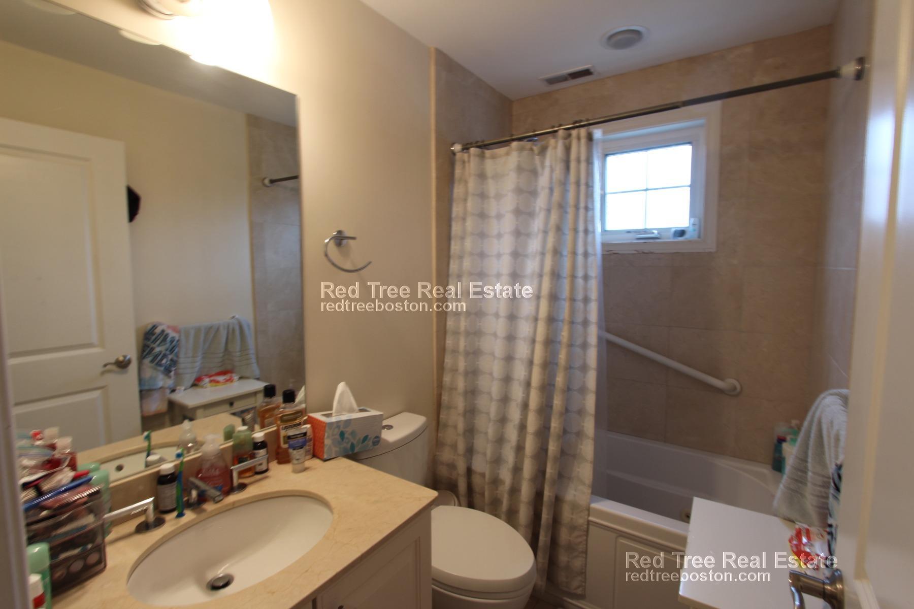 Building Photo - 117 Union St