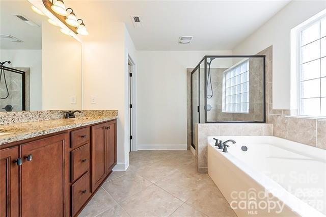 Building Photo - 2003 Fallondale Rd