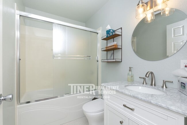 Building Photo - 3960 Annabelle Ave