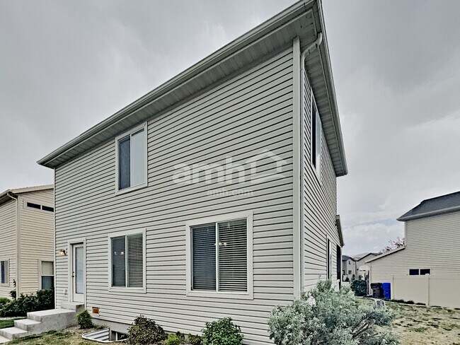 Building Photo - 4778 Wilson Way