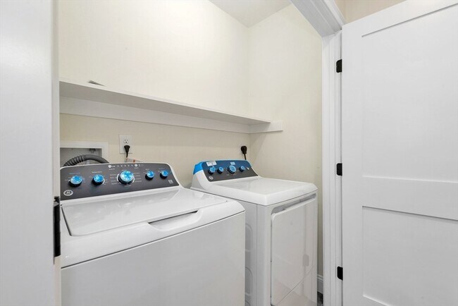 Building Photo - 55-57 Bailey Rd