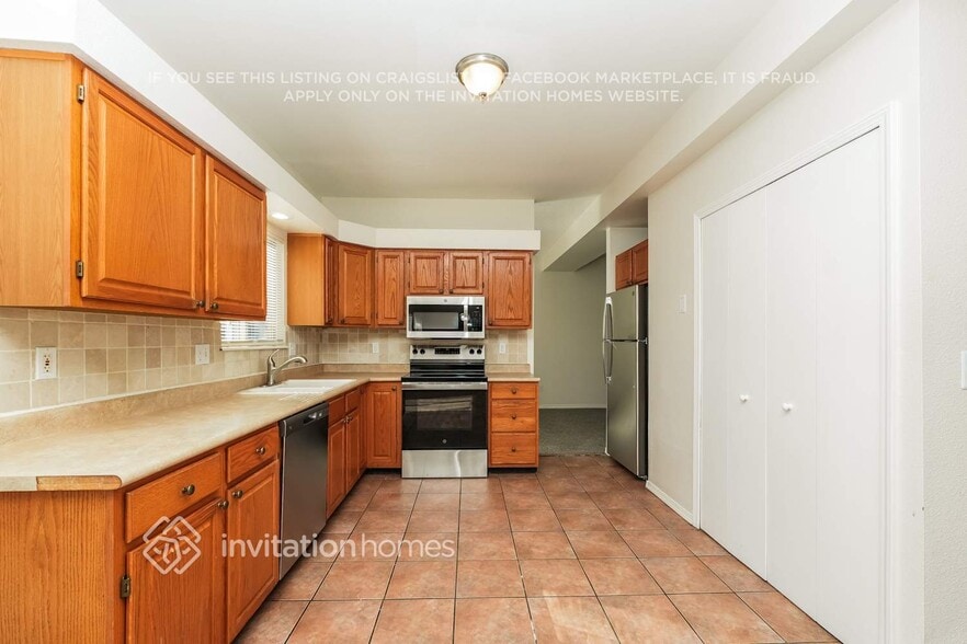 Building Photo - 7920 Camfield Cir