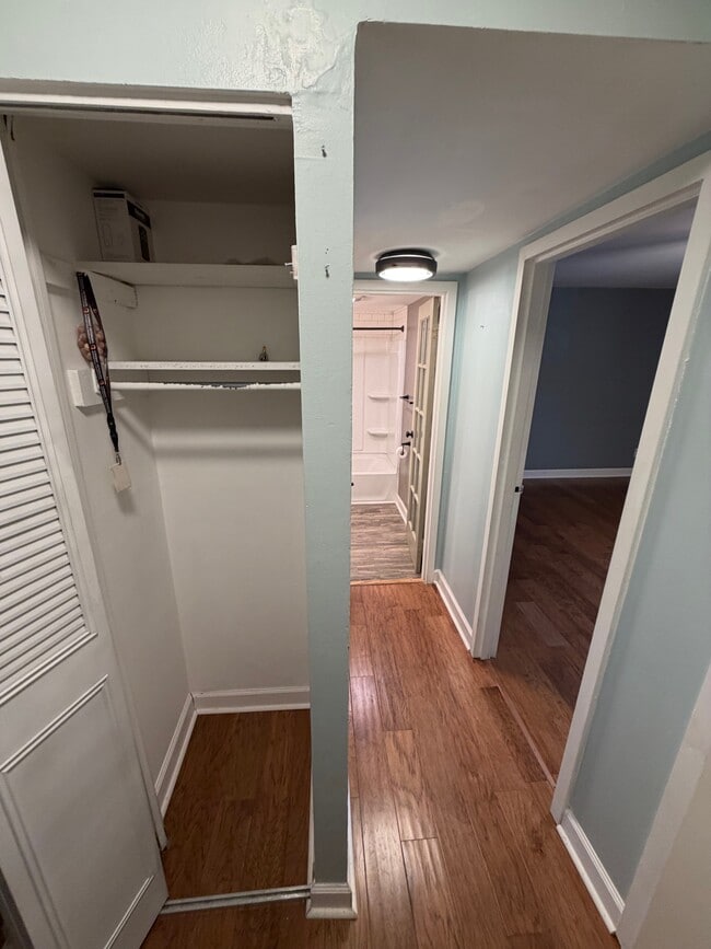 Building Photo - 4000 Gypsy Ln