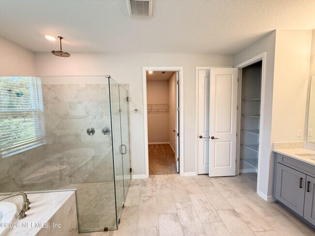 Building Photo - 1352 Arklow Cir