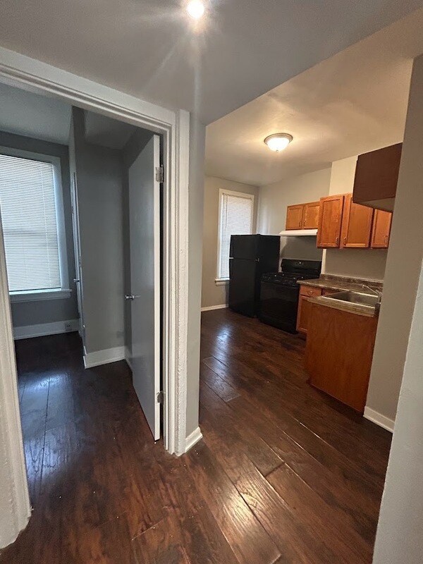 Building Photo - 11335 S Langley Ave