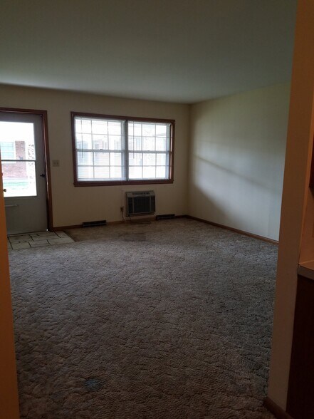 Building Photo - 1234 E Elm St