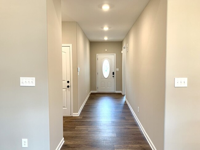Building Photo - 421 Ayden Ln