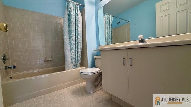 Building Photo - 826 Magnolia Ln