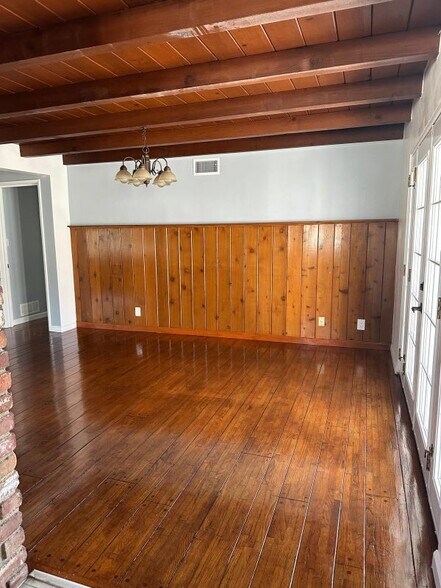Building Photo - 2903 W Carson St