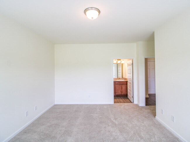 Building Photo - 13791 Hill Place Ln