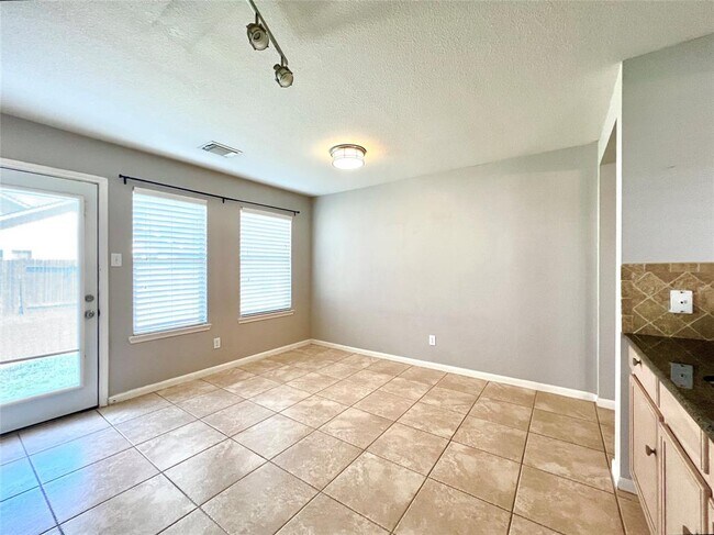 Building Photo - 21235 Bending Green Way