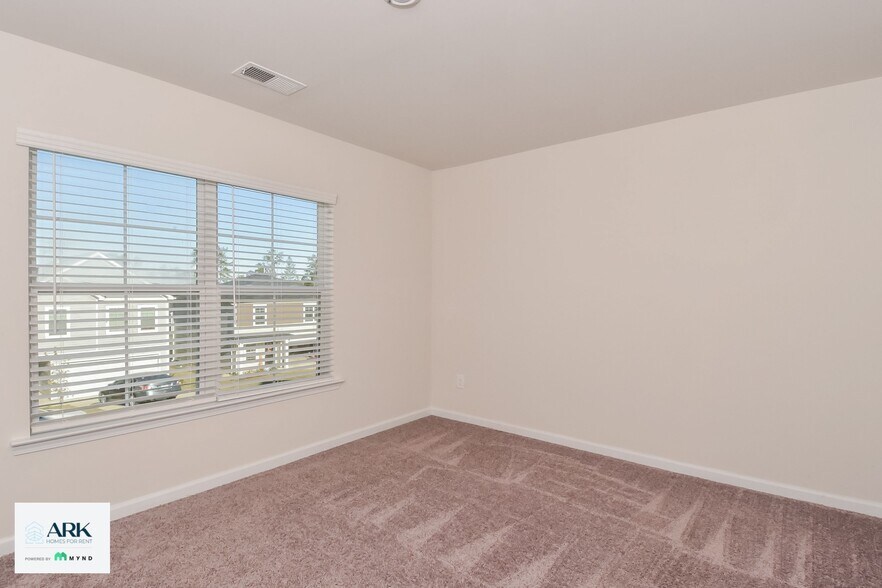 Building Photo - 307 Longstone Ct
