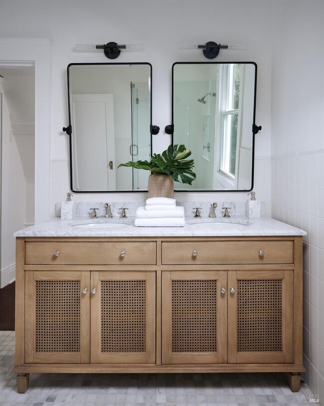 Building Photo - Gorgeous Sausalito Grand Craftsman Home w/...