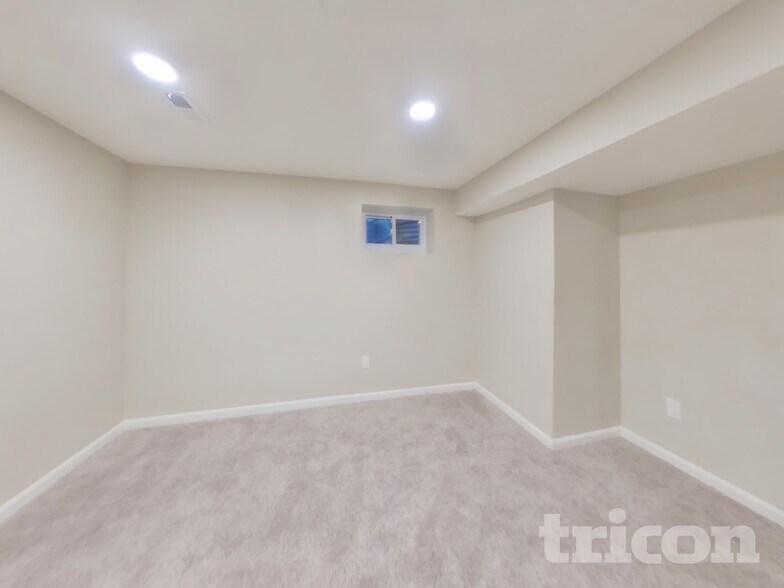 Building Photo - 13032 Thyme Ct