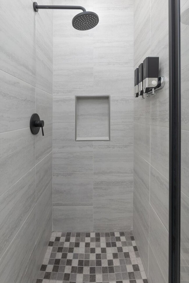 Building Photo - FOR LEASE - MODERN COMFORT MEETS PRIME LOC...