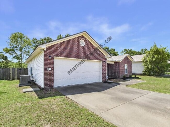 Building Photo - 29 Green Apple Dr