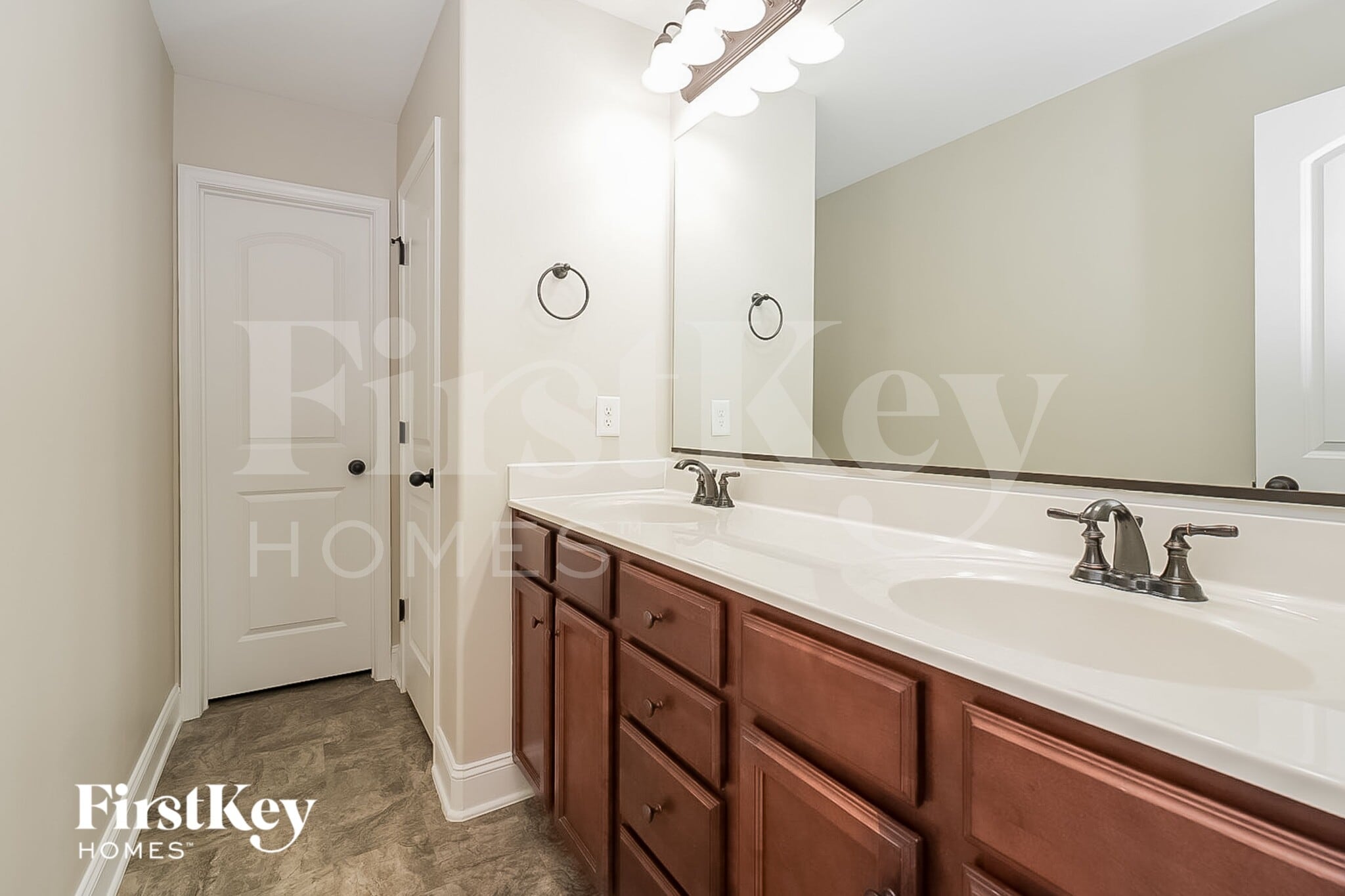 Building Photo - 11 Harvest Oak Ct