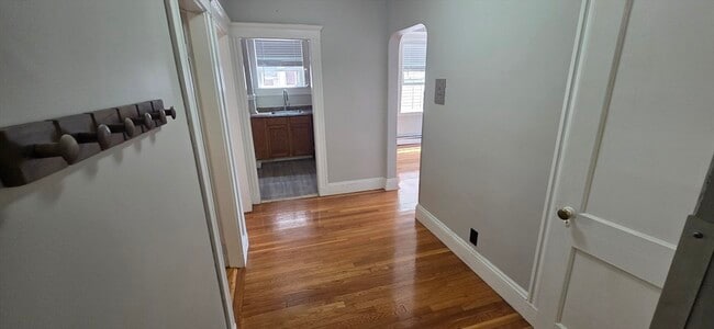 Building Photo - 44 Estes St