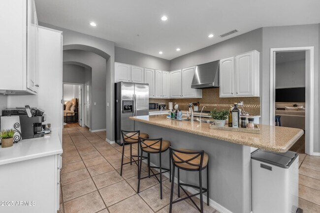 Building Photo - 7474 E Red Bird Rd