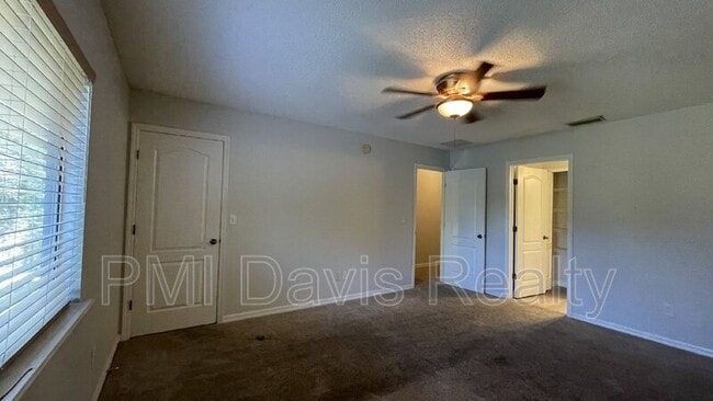 Building Photo - 4609 Playschool Dr