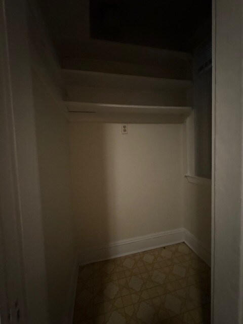 Building Photo - 86 Maple St