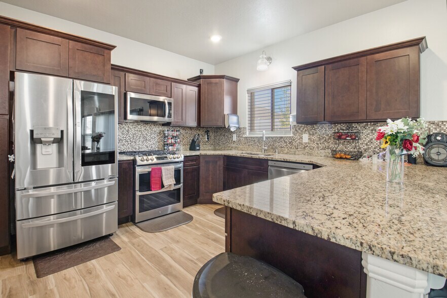 Kitchen with Upgraded Appliances - 3814 Autumn Colors Dr