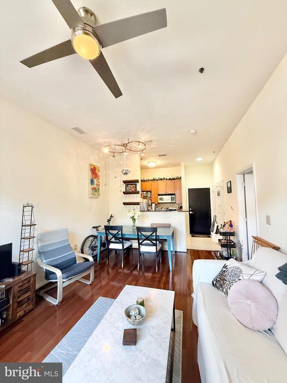 Building Photo - 309 Holland Ln