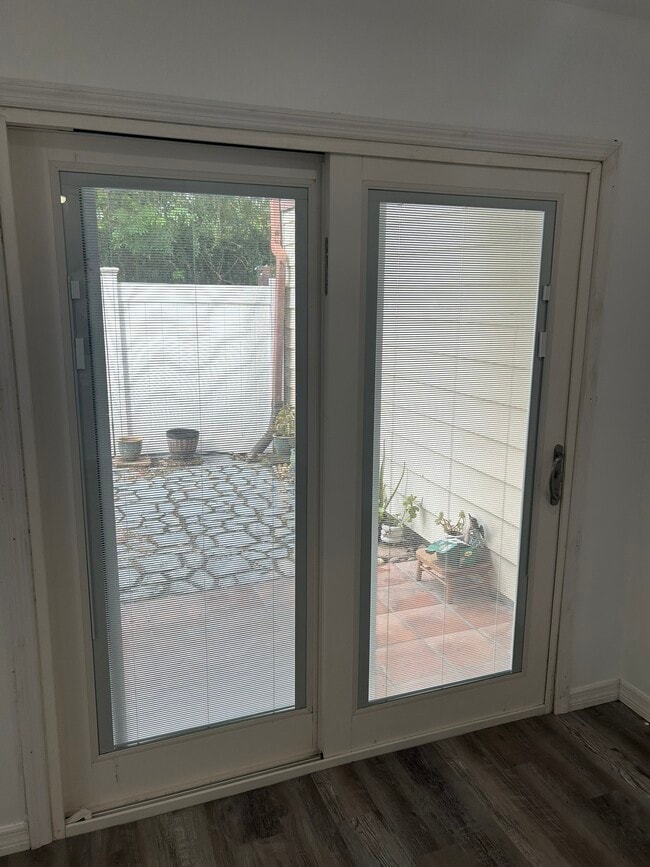 Building Photo - 3980 Crayrich Cir