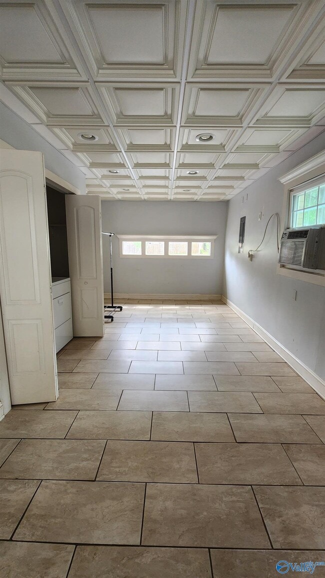 Building Photo - 11402 Hillwood Dr SE
