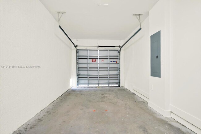 Building Photo - 34520 SW 191st Ct