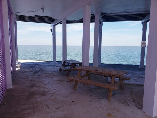 Building Photo - 3716 Sabrina