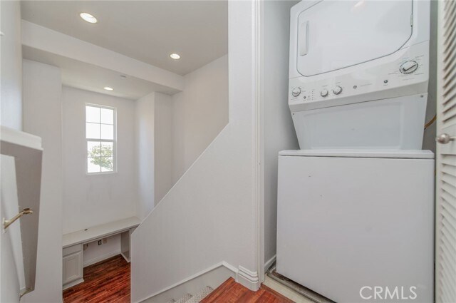 Building Photo - 216 Timberwood