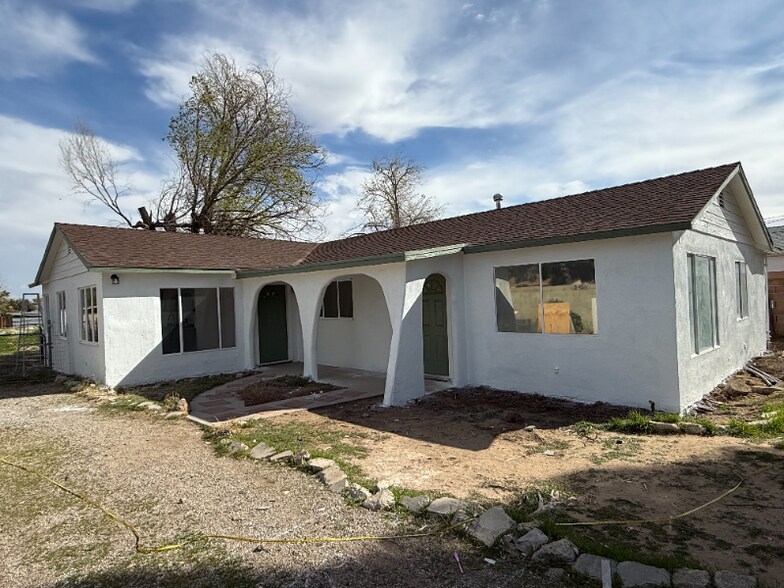 Primary Photo - 5345 W Ave L8