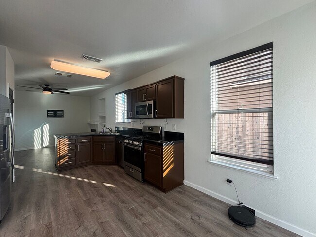 Building Photo - Beautiful 2-Story Home For Rent in Vacaville