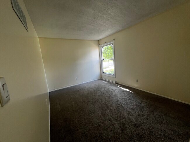 Building Photo - 10999 Bradshaw St