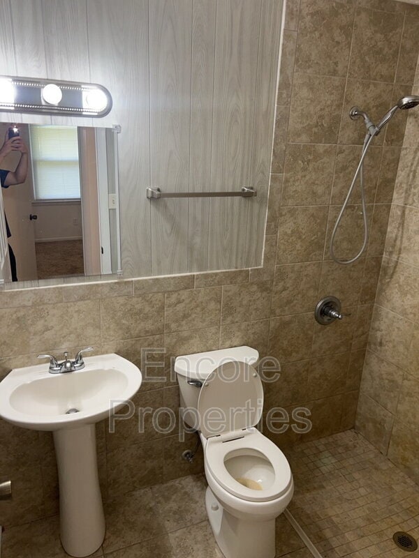 Building Photo - 4761 Butler Nursery Rd