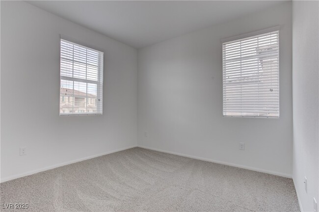 Building Photo - 618 Bellus Pl