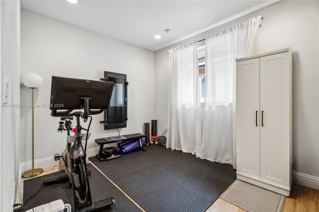 Building Photo - 3168 Ohio St