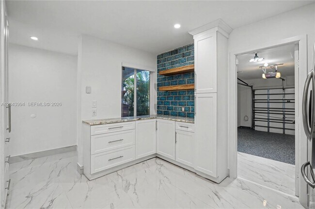 Building Photo - 16240 SW 75th St