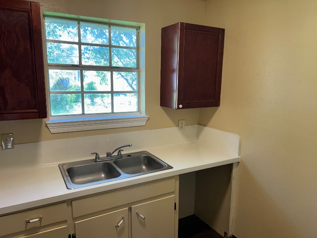 Building Photo - 2203 Fairchild St